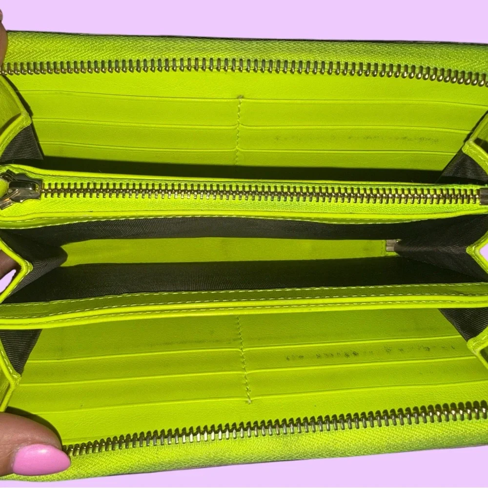 Neon Gucci wallet gg supreme heart - Picture 4 of 7